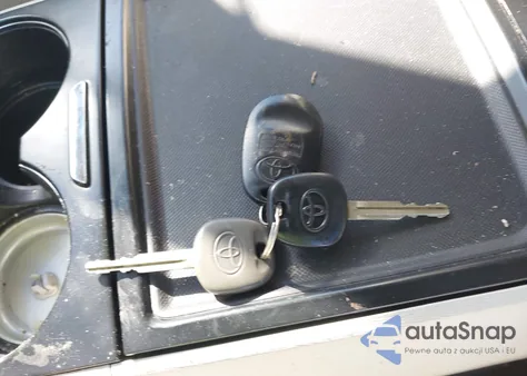 2014 Toyota Sienna Le 7 Passenger z USA, uszkodzony, nr VIN 5TDJK3DC9ES092945